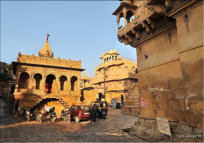 La forteresse de grès jaune de Jaisalmer se situe dans l'Ouest du Rajasthan prés du Pakistan. XII, XV & XVI ème siècle. (17)