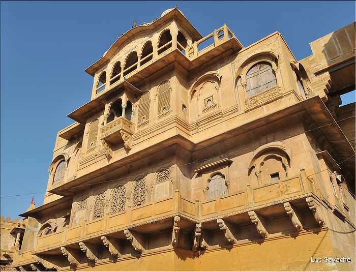 Ruelles et battisses dans l'enceinte de la forteresse de Jaisalmer. (12)