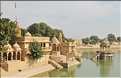 Le lac Garisar fut creusé au XIV ème pour les besoins en eau de Jaisalmer. (9)