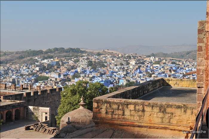La forteresse de Mehrangarh -XV ème siècle- domine Jodhpur surnommée la ville bleu. (11)