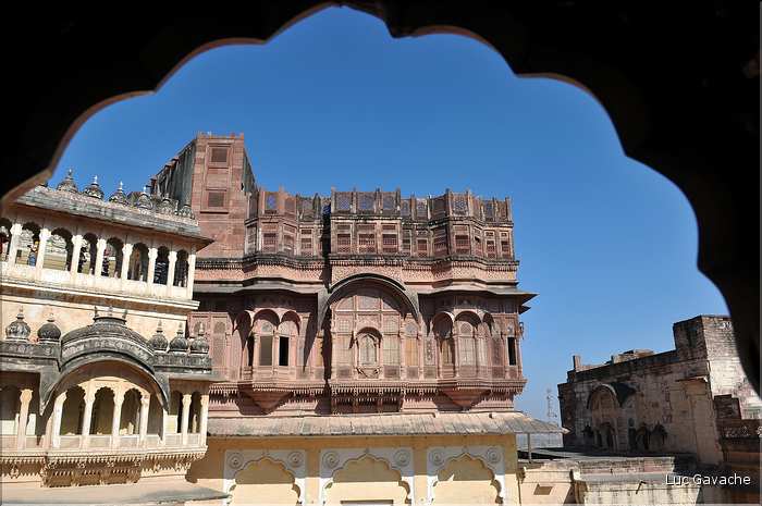 La forteresse de Mehrangarh -XV ème siècle- domine Jodhpur surnommée la ville bleu. (51)