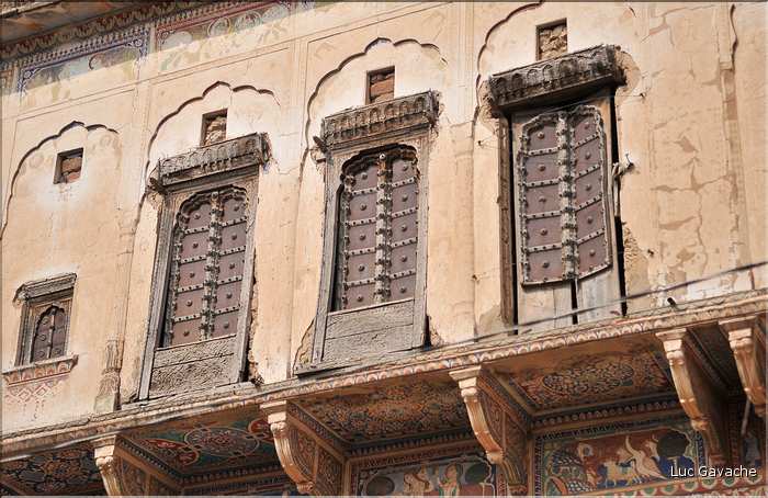 Les Haveli de Mandawa -maisons ornées de fresques colorées- sont surnommées la galerie d'art du Rajasthan. (11)