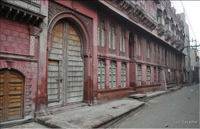La ville de Bikaner se situe au Nord du Rajasthan et au coeur du désert de Thar. (1)