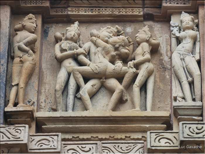 Daté de 1025, le temple de Kandariya est dédié à Shiva. Khajuraho. (18)