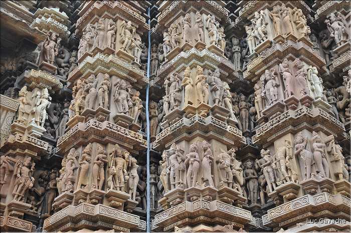 Daté de 1025, le temple de Kandariya est dédié à Shiva. Khajuraho. (22)