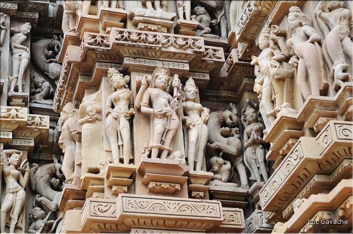 Daté de 1025, le temple de Kandariya est dédié à Shiva. Khajuraho. (28)