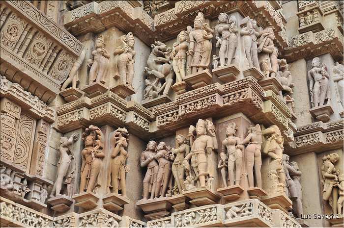 Le temple de Lakshmana qui fut érigé en 954, est également dédié à Shiva. Khajuraho. (19)