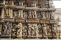 Khajuraho abrite également des temples Jans qui ont été réalisés entre le X et le XI ème siècle. (6)