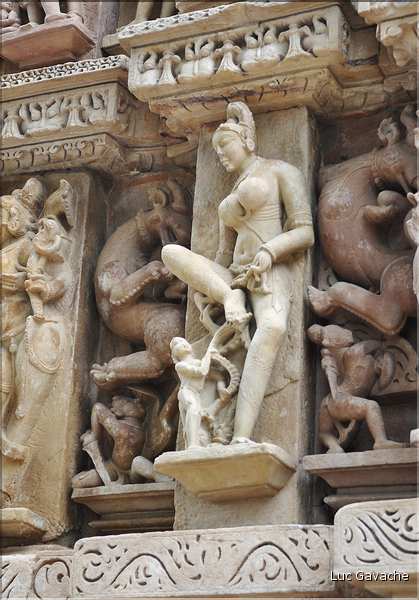 Khajuraho abrite également des temples Jans qui ont été réalisés entre le X et le XI ème siècle. (7)