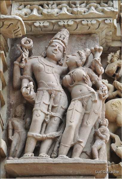 Khajuraho abrite également des temples Jans qui ont été réalisés entre le X et le XI ème siècle. (8)