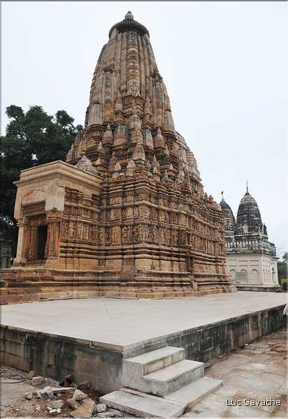 Khajuraho abrite également des temples Jans qui ont été réalisés entre le X et le XI ème siècle. (31)
