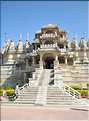 Le magnifique temple Jans d'Adinath  de Ranakpur - XV ème Siècle- se situe au Nord de la ville de D'Udapur. (6)