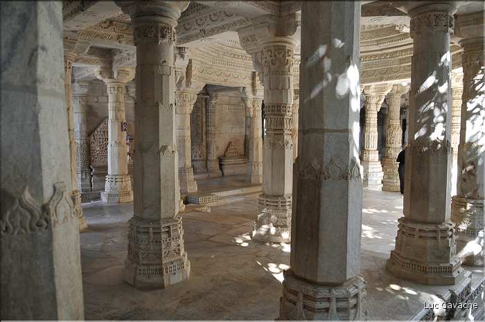 Le magnifique temple Jans d'Adinath  de Ranakpur - XV ème Siècle- se situe au Nord de la ville de D'Udapur. (21)