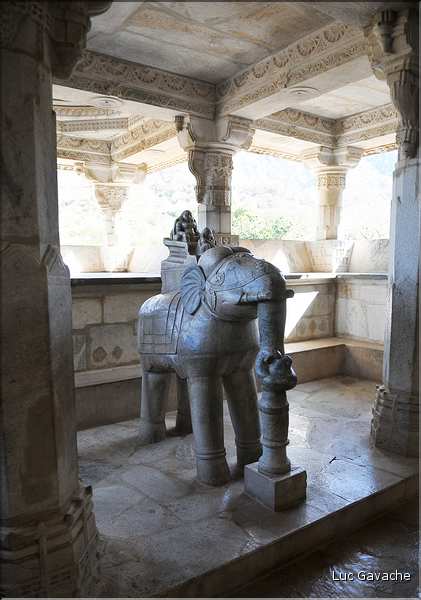 Le magnifique temple Jans d'Adinath  de Ranakpur - XV ème Siècle- se situe au Nord de la ville de D'Udapur. (35)