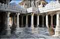 Le magnifique temple Jans d'Adinath  de Ranakpur - XV ème Siècle- se situe au Nord de la ville de D'Udapur. (39)