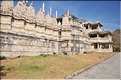 Le magnifique temple Jans d'Adinath  de Ranakpur - XV ème Siècle- se situe au Nord de la ville de D'Udapur. (61)