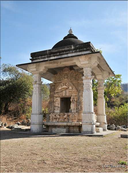 Le magnifique temple Jans d'Adinath  de Ranakpur - XV ème Siècle- se situe au Nord de la ville de D'Udapur. (62)