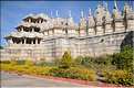 Le magnifique temple Jans d'Adinath  de Ranakpur - XV ème Siècle- se situe au Nord de la ville de D'Udapur. (64)