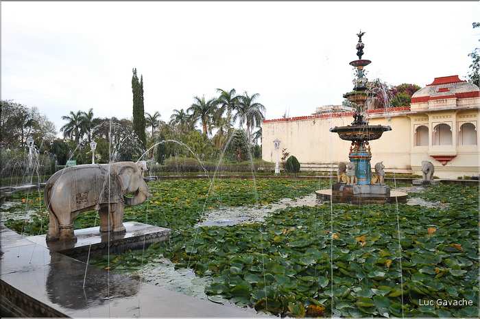 Jardin des Bonnes d'honneur d'Udapur. Sud du Rajasthan. (6)
