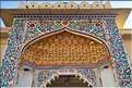 L'immence City Palace d'Udapur, qui commença à être édifié au XVI ème siècle, est toujours partiellement habité par le Maharadja. (27)