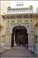 L'immence City Palace d'Udapur, qui commença à être édifié au XVI ème siècle, est toujours partiellement habité par le Maharadja. (29)