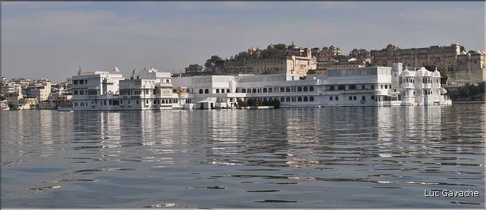 Les palais d'Udapur vue du Lac Pichola. (29)