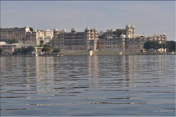 Les palais d'Udapur vue du Lac Pichola. (32)