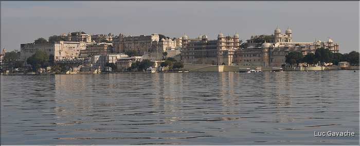 Les palais d'Udapur vue du Lac Pichola. (33)