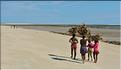 La région de Belo bénéficie d'une cadre naturel absolument magnifique et est peuplée de pêcheurs vezo semi-nomades. (103)