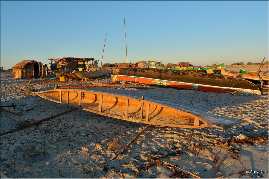 Cela permet également de voir les pêcheurs vezo avant ou après la pêche. (61)