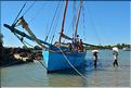 Au départ de Menaky direction, au travers la mangrove, le petit port improvisé, qui permet d'embarquer le sel des fameuses salines de Belo. (36)