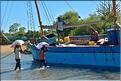 Au départ de Menaky direction, au travers la mangrove, le petit port improvisé, qui permet d'embarquer le sel des fameuses salines de Belo. (40)