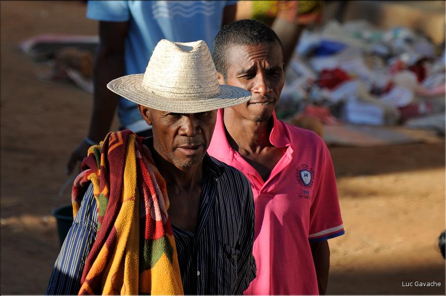 Les habitants du village de Manja. (1)