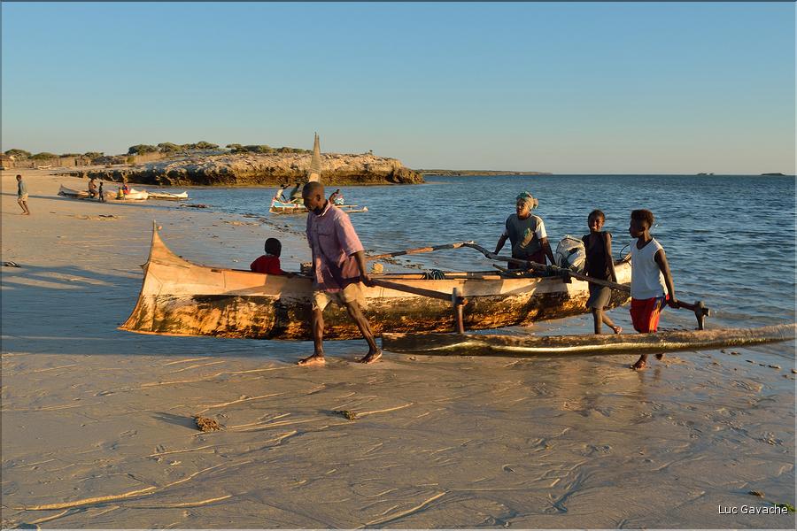 Andavadoaka est également peuplée de pêcheurs vezo. (184)