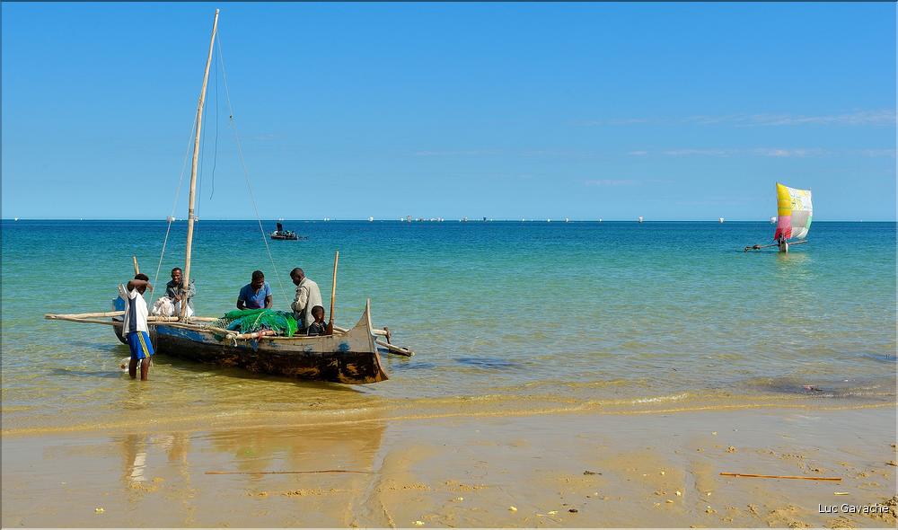 Retour des pêcheurs vezo à Ambolimailaka dans la baie d'Ifaty. (13)