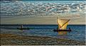 Le soleil est près de l'horizon, les pêcheurs Vezo de Mangily sont de retour. (8)