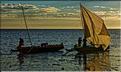Le soleil est près de l'horizon, les pêcheurs Vezo de Mangily sont de retour. (11)