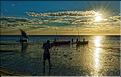 Le soleil est près de l'horizon, les pêcheurs Vezo de Mangily sont de retour. (16)