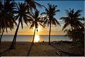 Coucher de soleil sur une des plages du village de Mangily. (2)