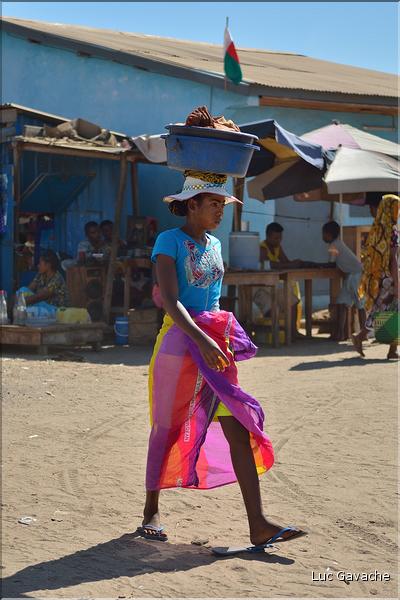 Dans les rues de Belo-sur-Tsiribihinia. (7)