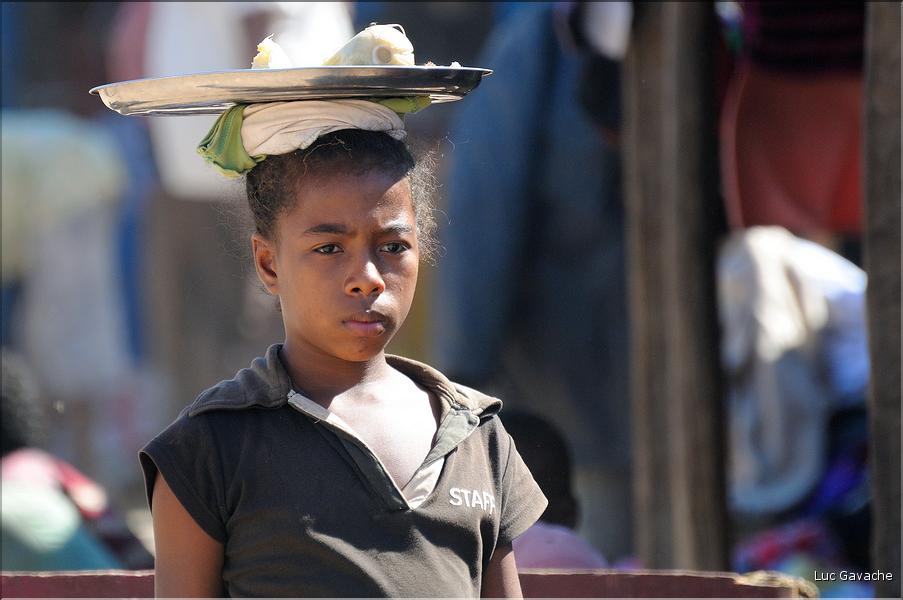 Dans les rues de Belo-sur-Tsiribihinia. (16)