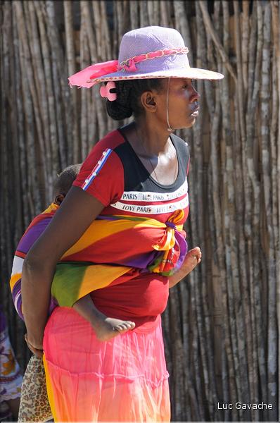 Dans les rues de Belo-sur-Tsiribihinia. (43)