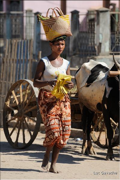 Dans les rues de Belo-sur-Tsiribihinia. (47)