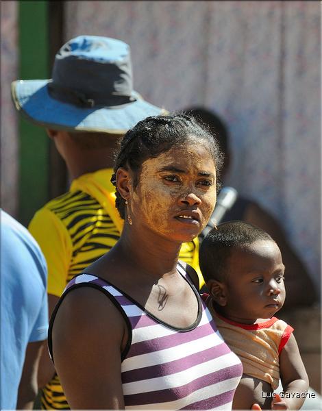 Dans les rues de Belo-sur-Tsiribihinia. (56)