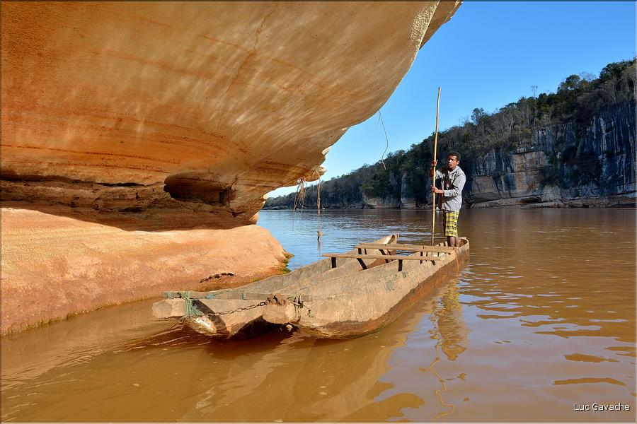 La rivière Manambolo coule à proximité des Tsingy. (39)