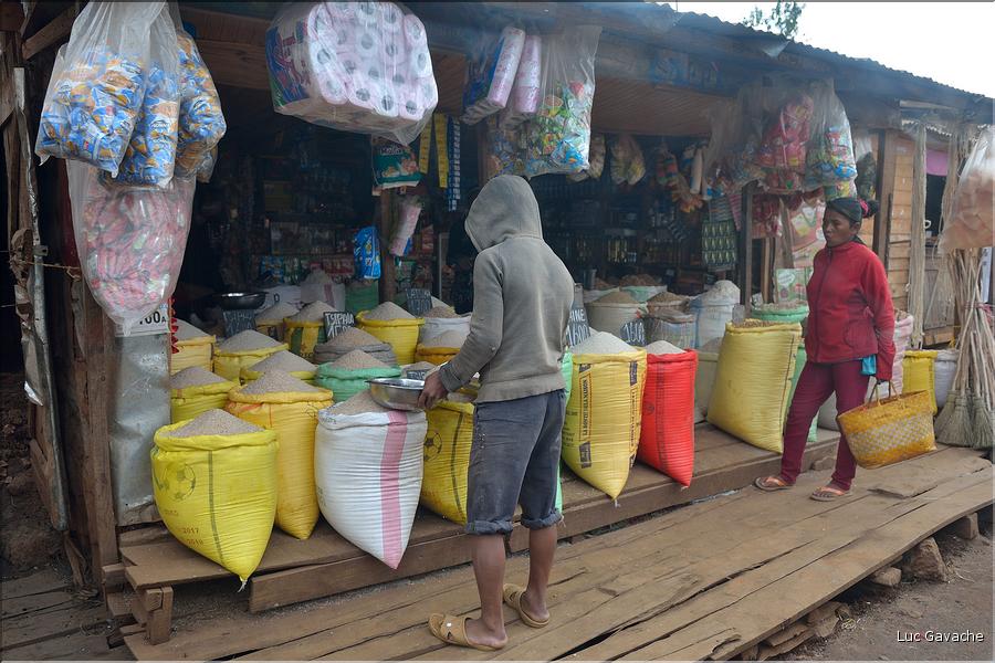 Dans les rues d'Antsirabe. (7)