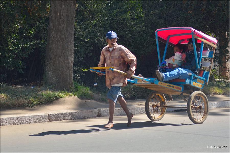Dans les rues d'Antsirabe. (25)