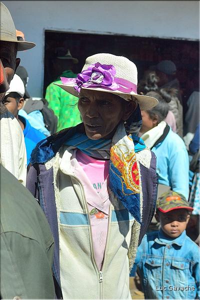Sur la route entre Antsirabe et Miandrivazo. (6)