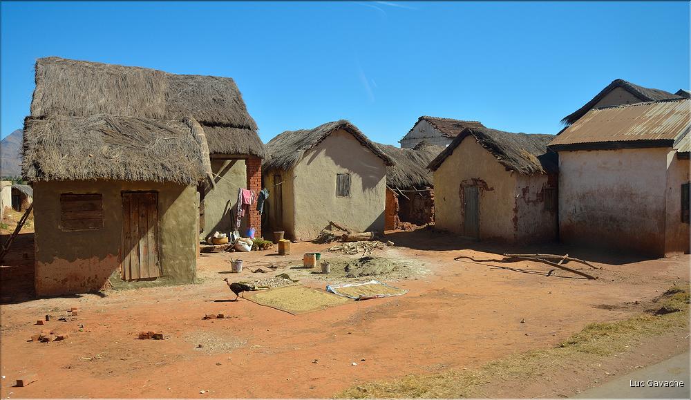 Sur la route entre Antsirabe et Miandrivazo. (13)
