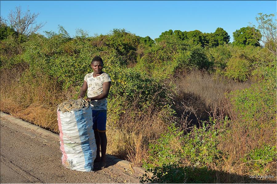 Scènes de vie le long de la route entre Miandrivazo et Morondava. (4)